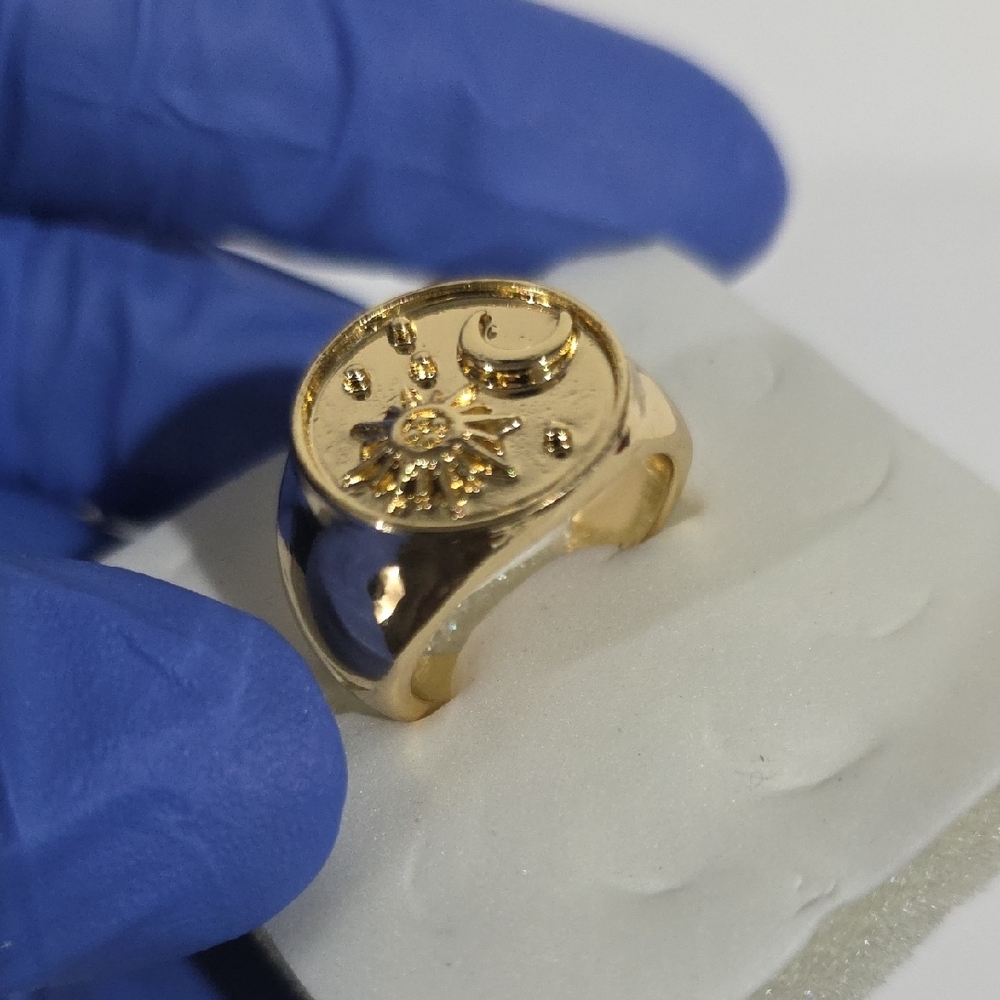 Celestial Sun & Moon Gold Signet Ring – Mystic Astrology Statement Jewelry - 6.5 - Picture 5 of 11